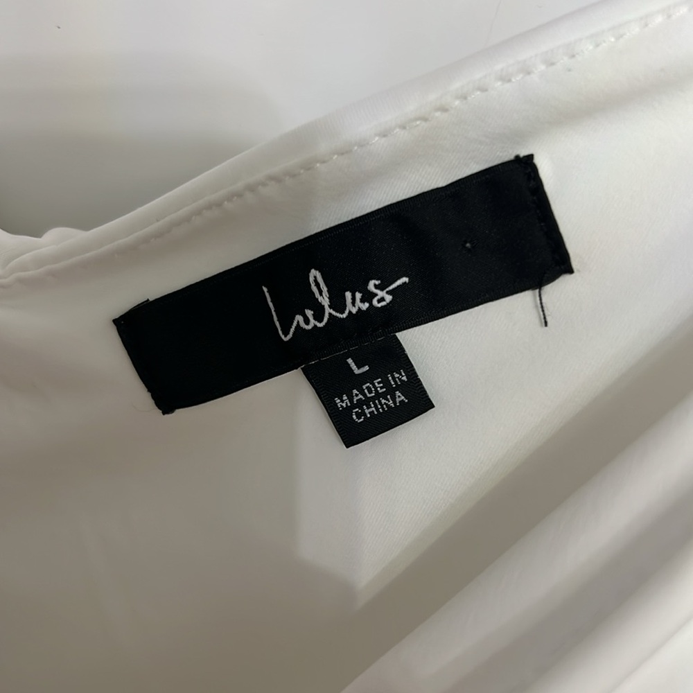 NWOT Lulu’s A Little Bit Of Love Ivory Ruched Flutter Sleeve Bodysuit - Picture 6 of 9
